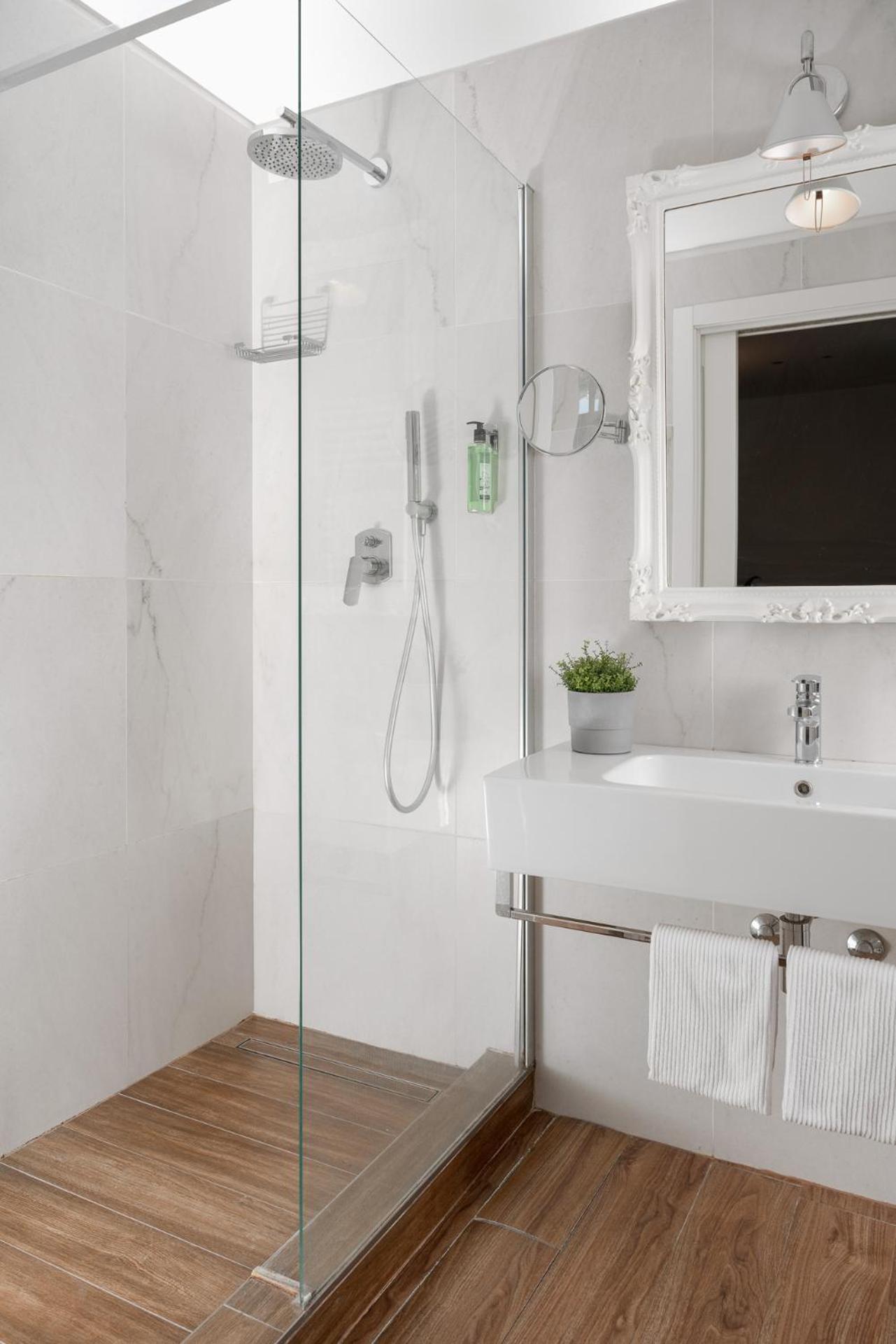Select & Spa -